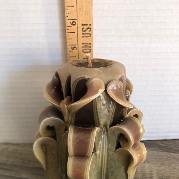1970s Hand Carved Ribbon Twist Candle - Picture 9 of 11